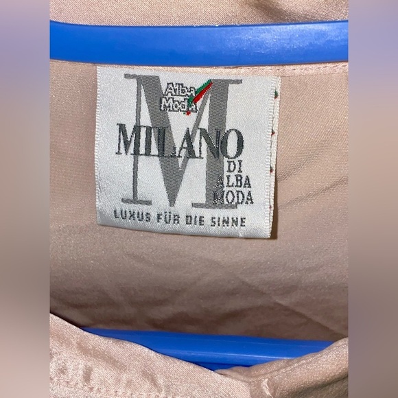 Silk Button-Up Blouse in Light Pink. 100%Silk - Picture 3 of 7